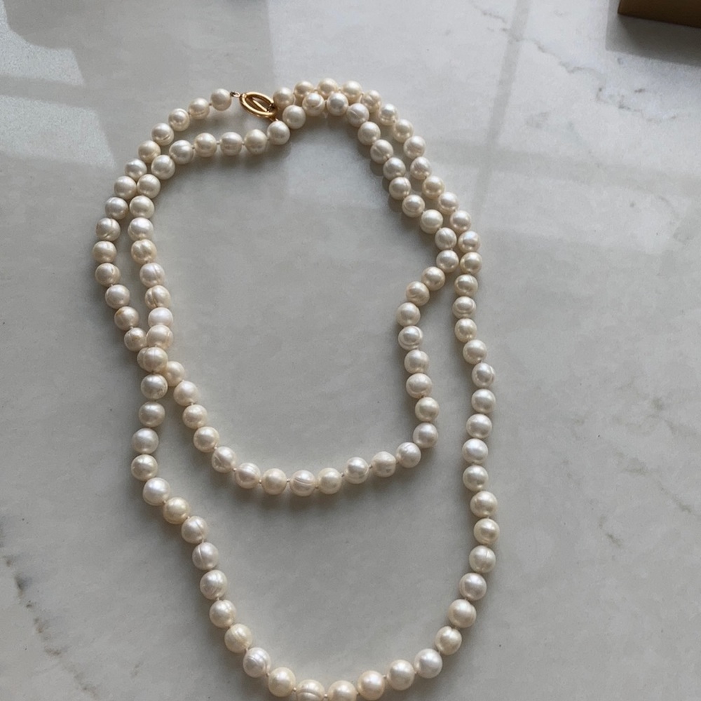 Costume large pearl necklace